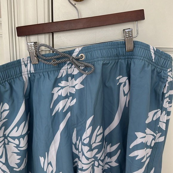 Men’s 3XL swim trunks - Picture 2 of 4
